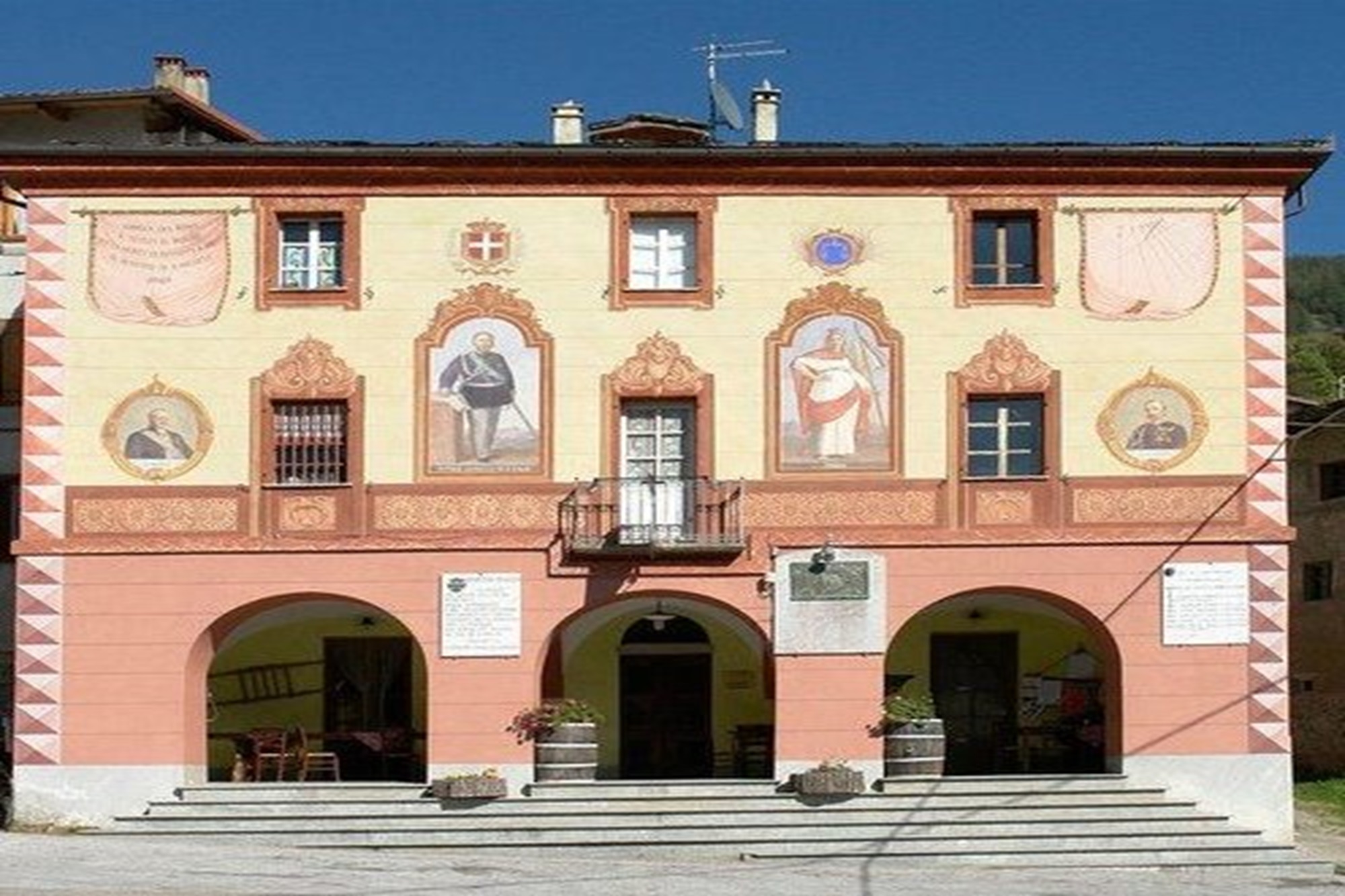 KULTURELLE SPAZIERGÄNGE DES ÖKOMUSEums DES OBEREN MAIRA-TALS – SAN MICHELE DI PRAZZO KULTURELLE SPAZIERGÄNGE DES ÖKOMUSEums DES OBEREN MAIRA-TALS – SAN MICHELE DI PRAZZO