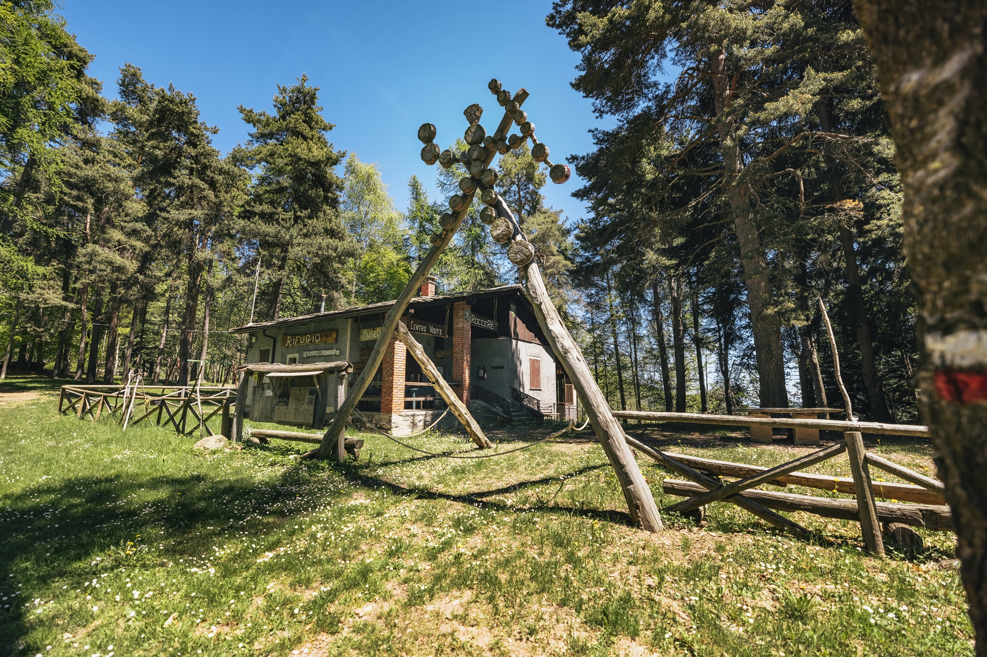 Accommodation offers and visit to the Roccerè website