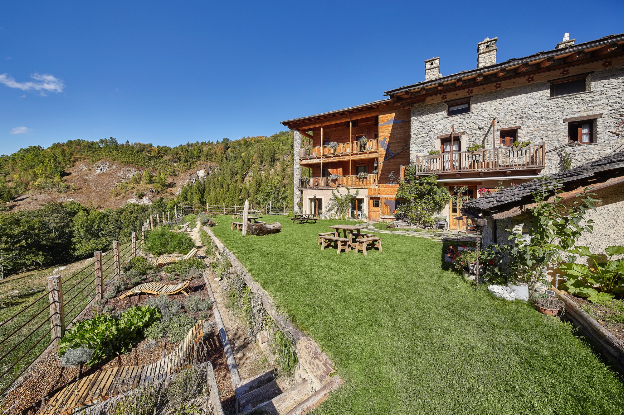 Esperienza da Lou Pitavin – Una tavola in fiore